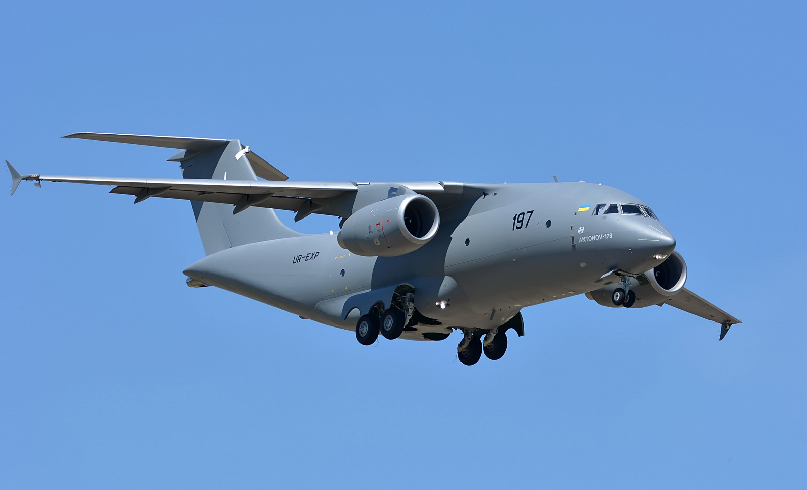 полет Ан-178.